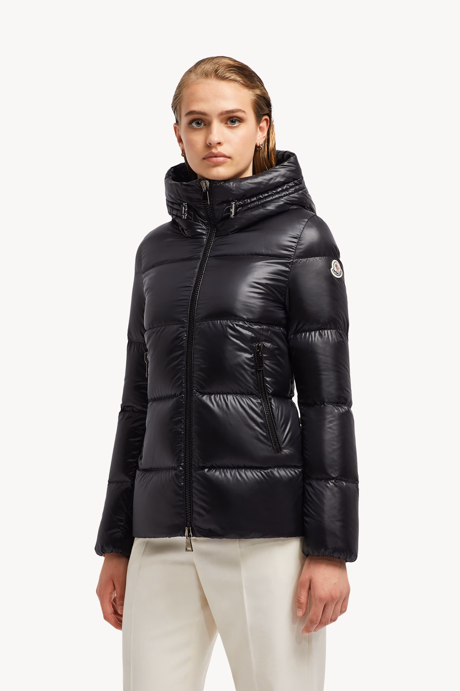 Plumífero corto con capucha Seritte Mujer Negro Moncler 3